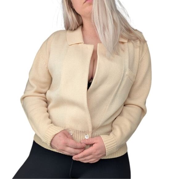 Vintage Nordstrom Merino Wool Collared Deep Cardigan Sweater Button Bottom Cream - Picture 2 of 8